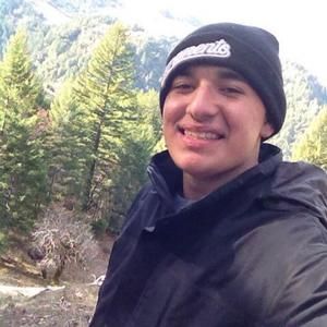 Meet your Posher, Ty